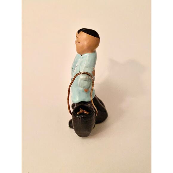 Vintage 1950s Asian Couple Carrying Water Buckets Figurine or Mini Planter - Picture 3 of 9